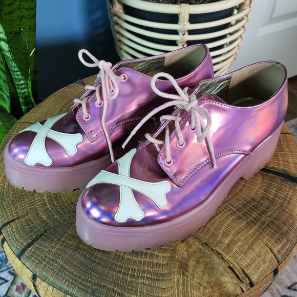 Iron Fist HOLOGRAPHIC Platforms - Picture 2 of 4